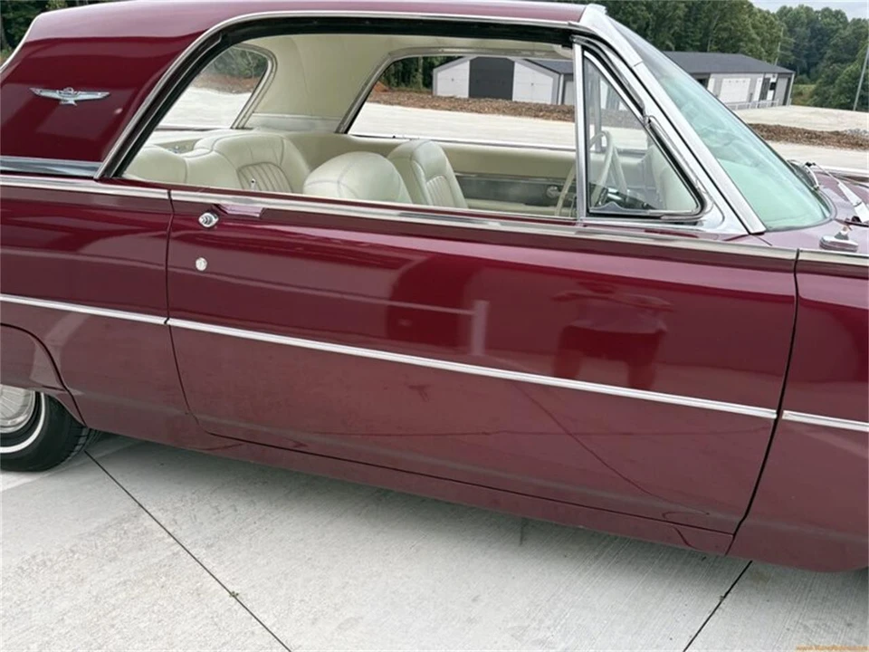 1961 Ford Thunderbird 3rd Gen - Image 16 of 31