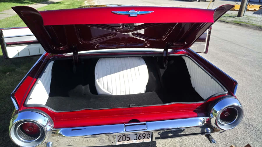 1961 Ford Thunderbird 3rd Gen - Image 10 of 12