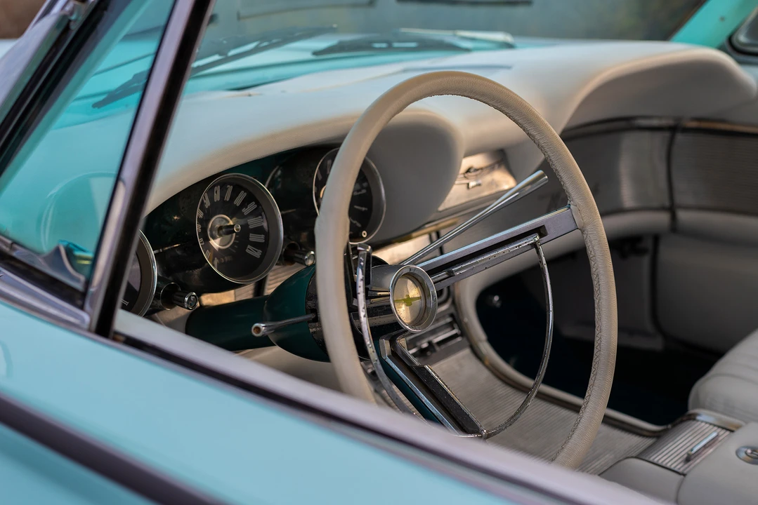 1961 Ford Thunderbird 3rd Gen - Image 21 of 31