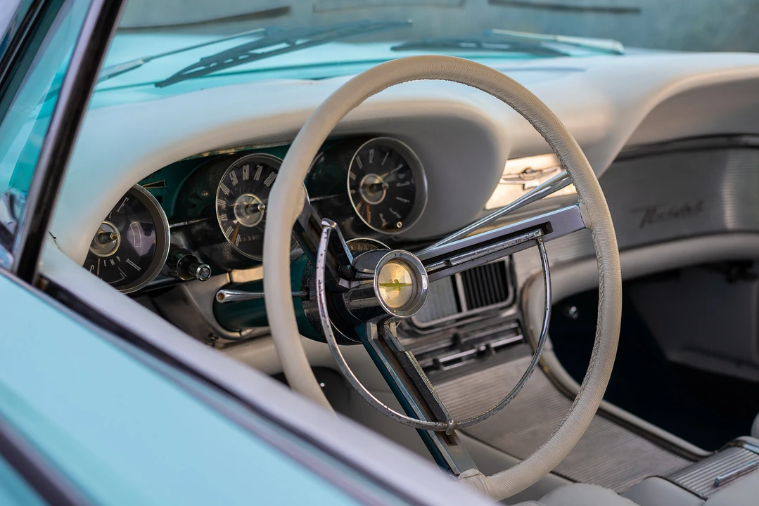 1961 Ford Thunderbird 3rd Gen - Image 22 of 31