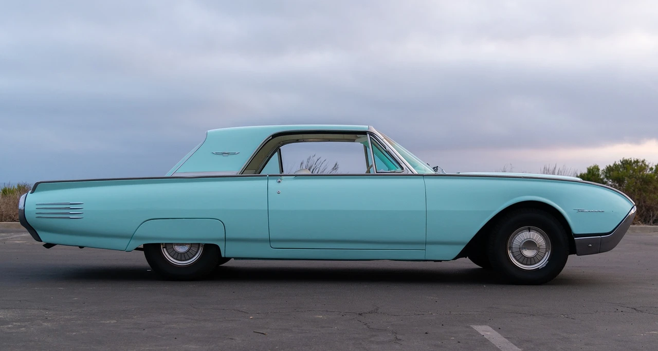 1961 Ford Thunderbird 3rd Gen - Image 2 of 31