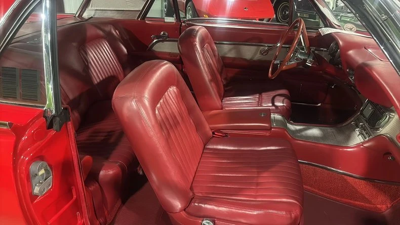 1961 Ford Thunderbird 3rd Gen - Image 6 of 8