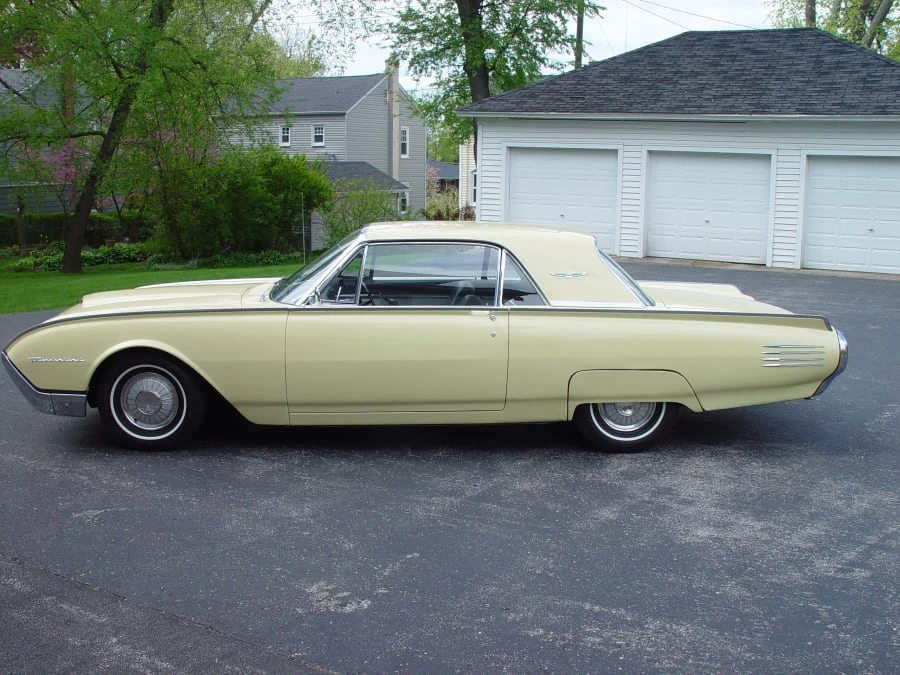 1961 Ford Thunderbird 3rd Gen - Image 2 of 10