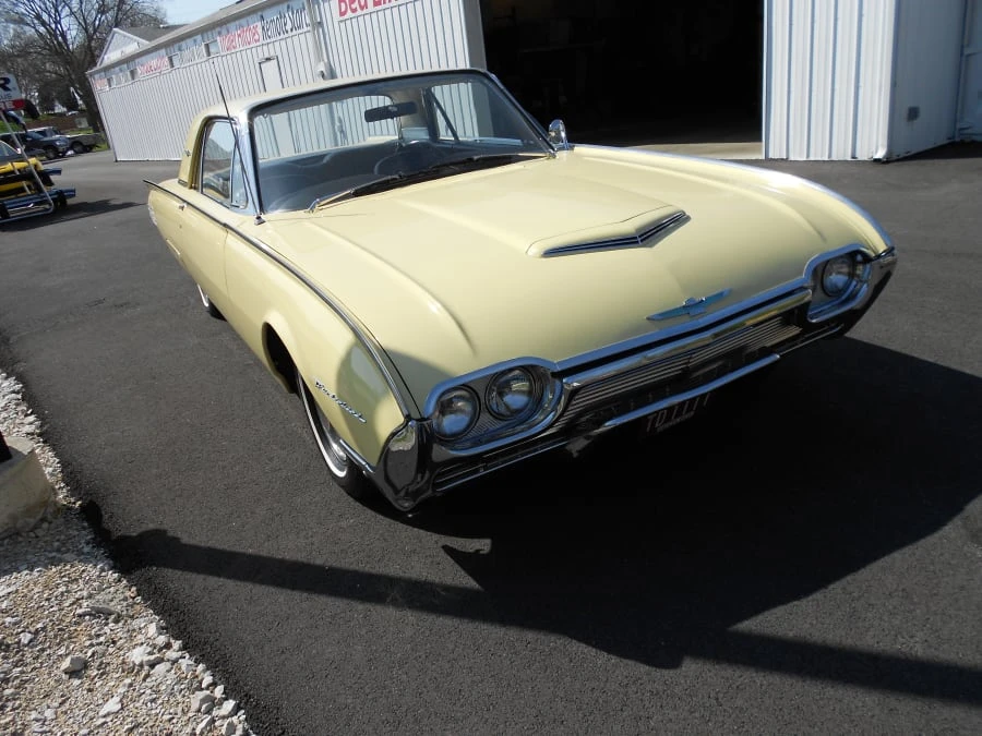 1961 Ford Thunderbird 3rd Gen - Image 10 of 10
