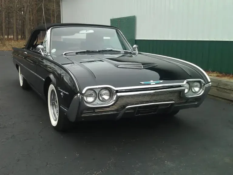 1961 Ford Thunderbird 3rd Gen - Image 2 of 2