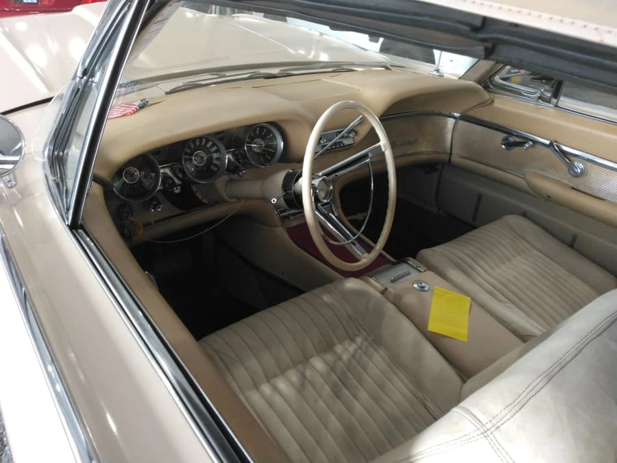 1961 Ford Thunderbird 3rd Gen - Image 4 of 4