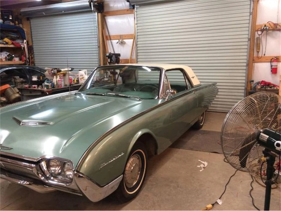 1961 Ford Thunderbird 3rd Gen - Image 4 of 6