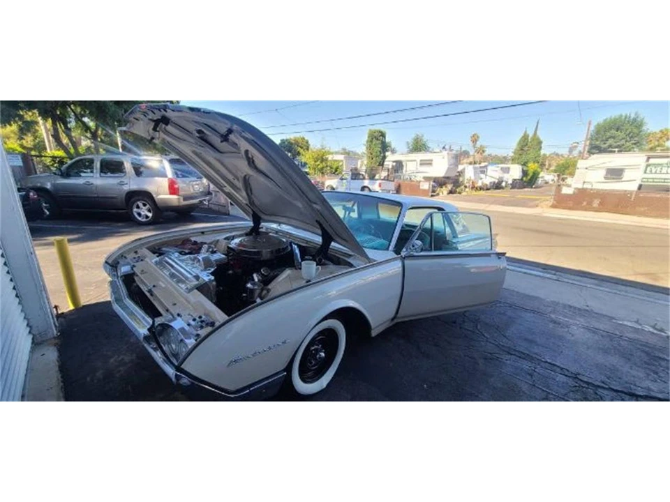 1961 Ford Thunderbird 3rd Gen - Image 6 of 11