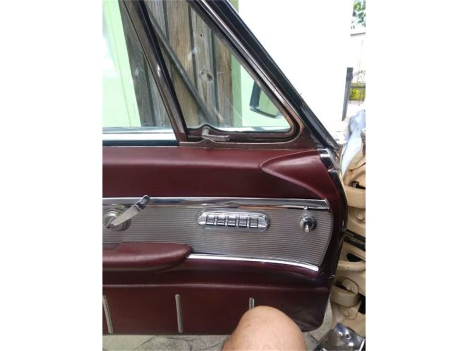 1961 Ford Thunderbird 3rd Gen - Image 6 of 10