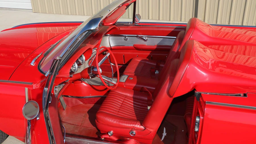 1961 Ford Thunderbird 3rd Gen - Image 4 of 12