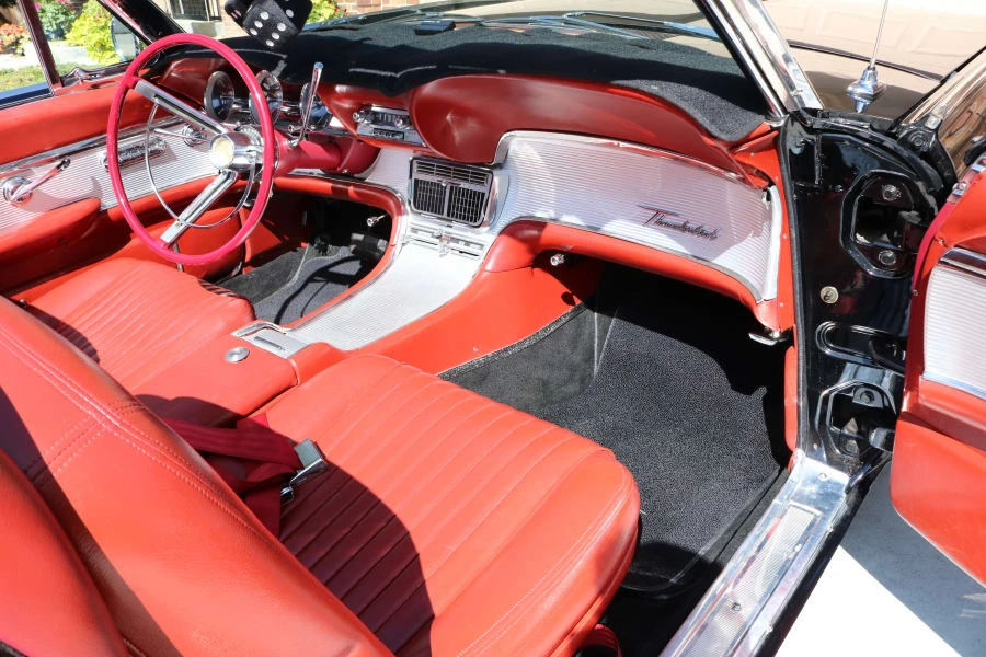 1961 Ford Thunderbird 3rd Gen - Image 24 of 31