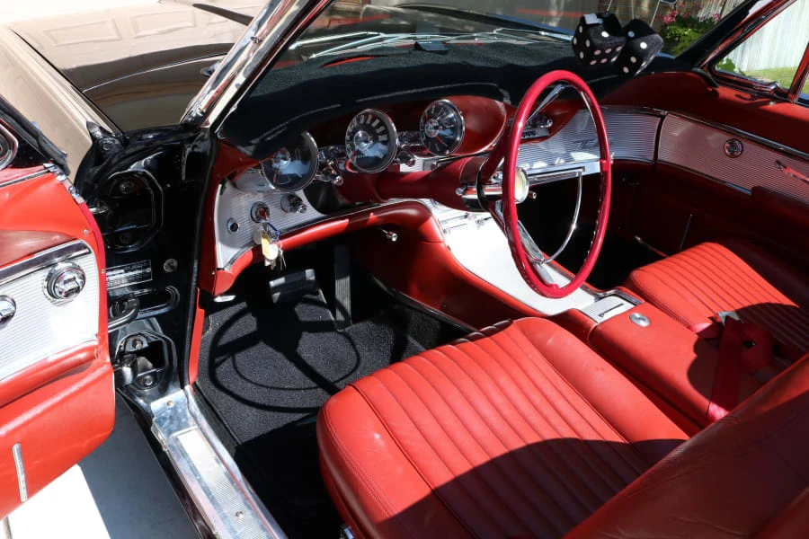 1961 Ford Thunderbird 3rd Gen - Image 20 of 31