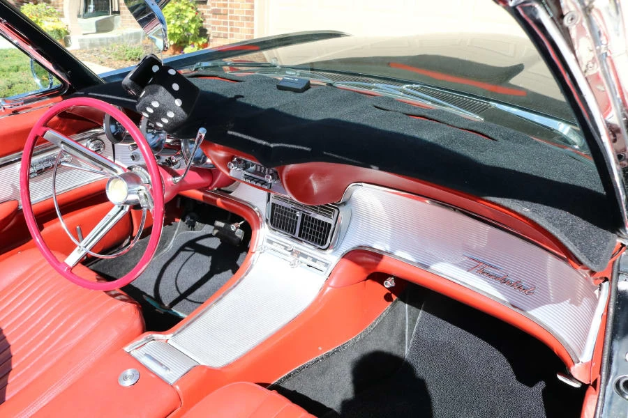 1961 Ford Thunderbird 3rd Gen - Image 26 of 31