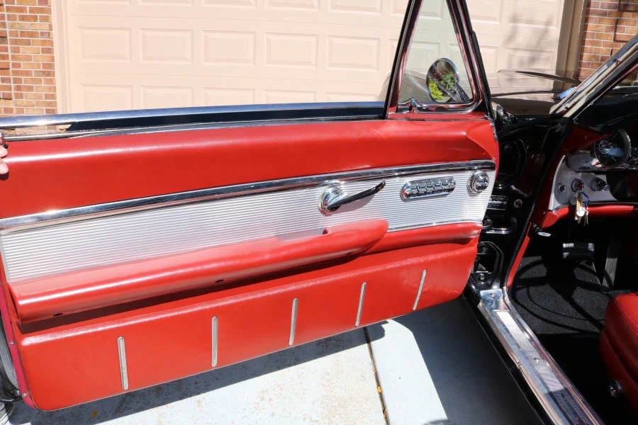 1961 Ford Thunderbird 3rd Gen - Image 22 of 31