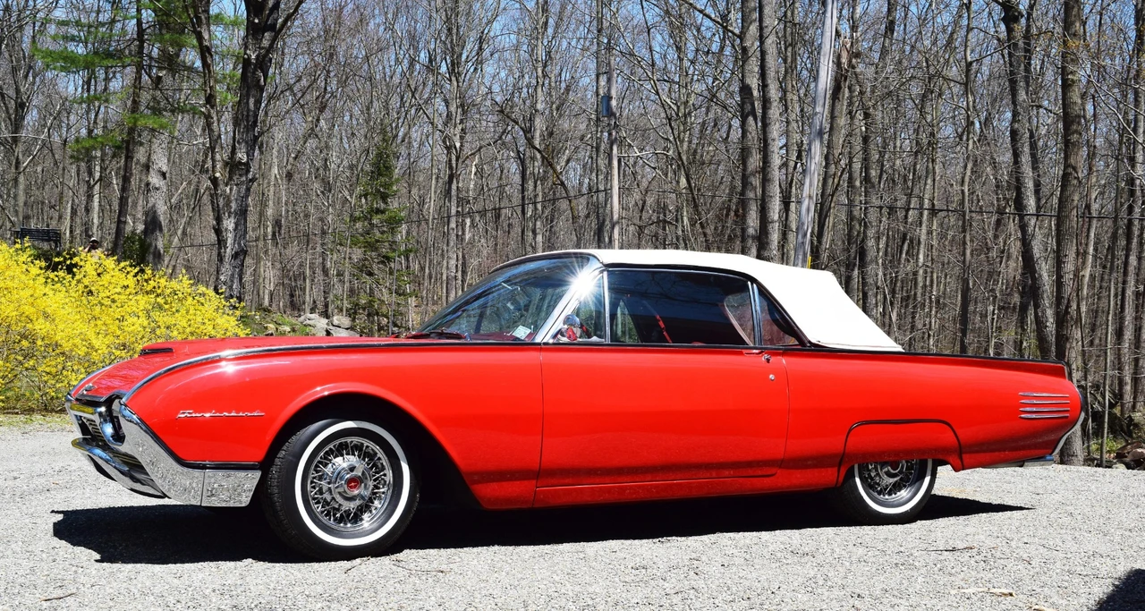 1961 Ford Thunderbird 3rd Gen - Image 9 of 31
