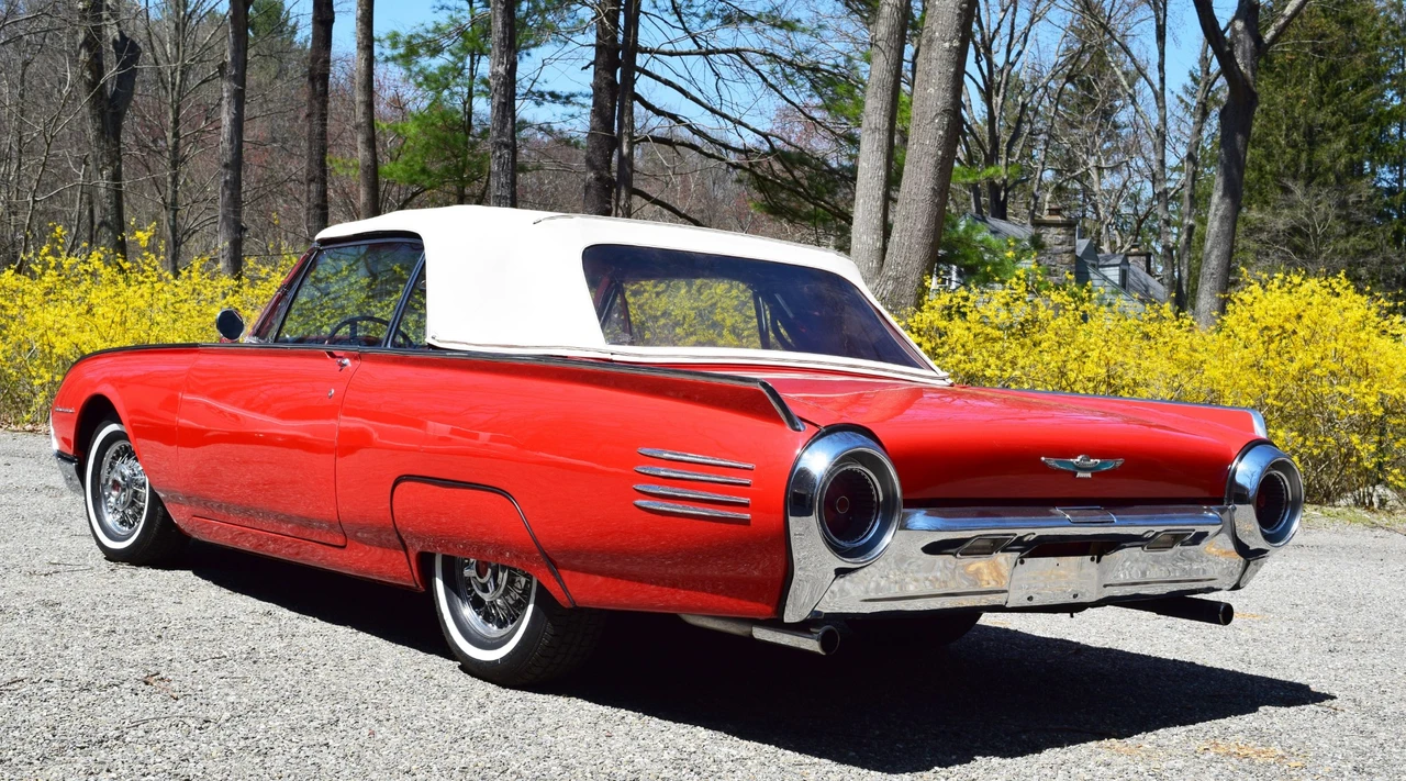 1961 Ford Thunderbird 3rd Gen - Image 15 of 31