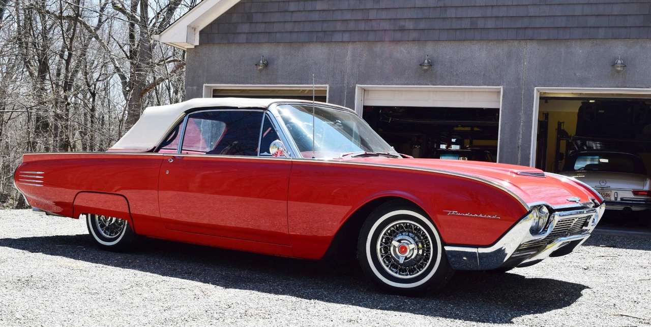 1961 Ford Thunderbird 3rd Gen - Image 30 of 31