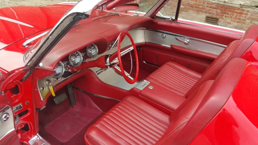 1961 Ford Thunderbird 3rd Gen - Image 4 of 10