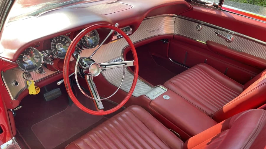 1961 Ford Thunderbird 3rd Gen - Image 20 of 25