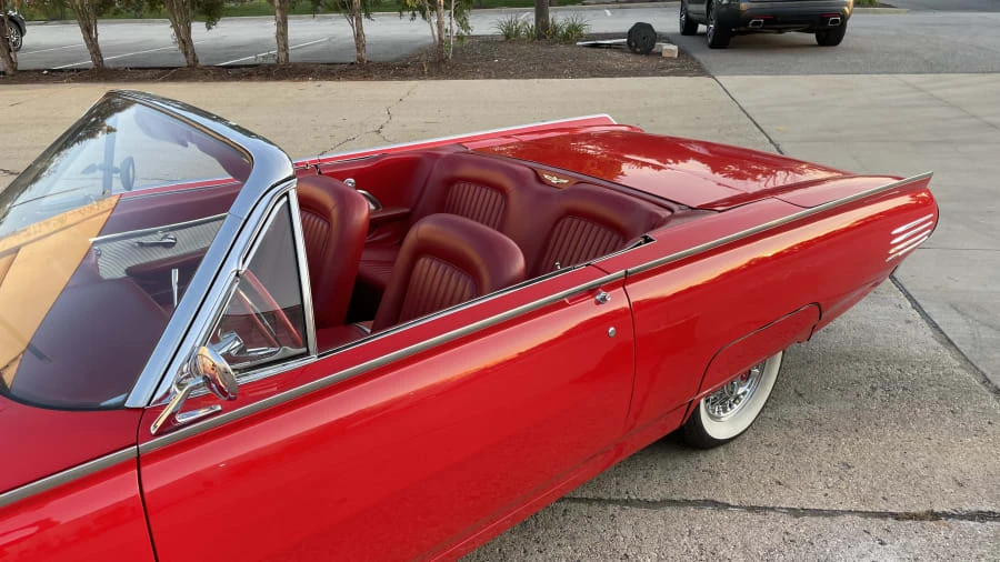 1961 Ford Thunderbird 3rd Gen - Image 2 of 20