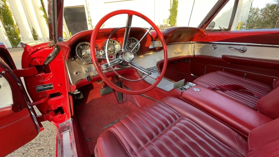 1961 Ford Thunderbird 3rd Gen - Image 5 of 20