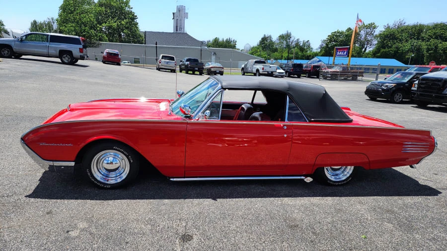 1961 Ford Thunderbird 3rd Gen - Image 2 of 15