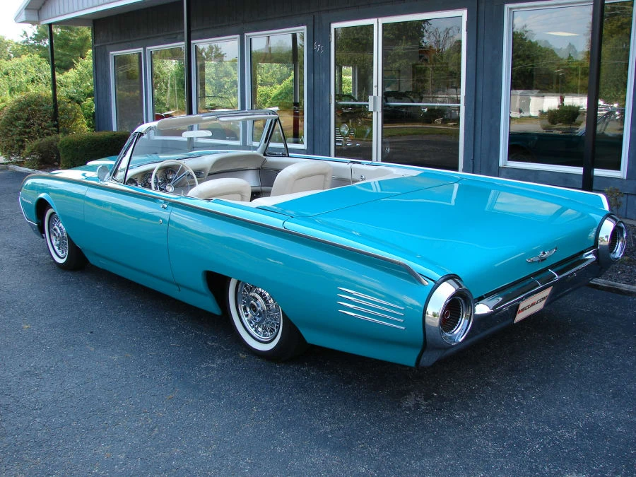 1961 Ford Thunderbird 3rd Gen - Image 2 of 8
