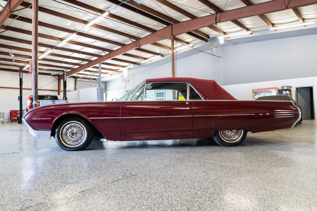 1961 Ford Thunderbird 3rd Gen - Image 8 of 31