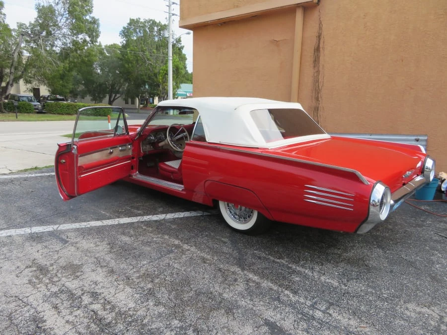 1961 Ford Thunderbird 3rd Gen - Image 7 of 8