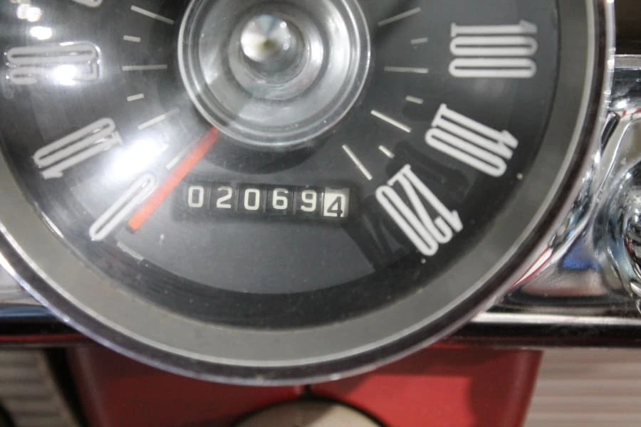 1961 Ford Thunderbird 3rd Gen - Image 16 of 25