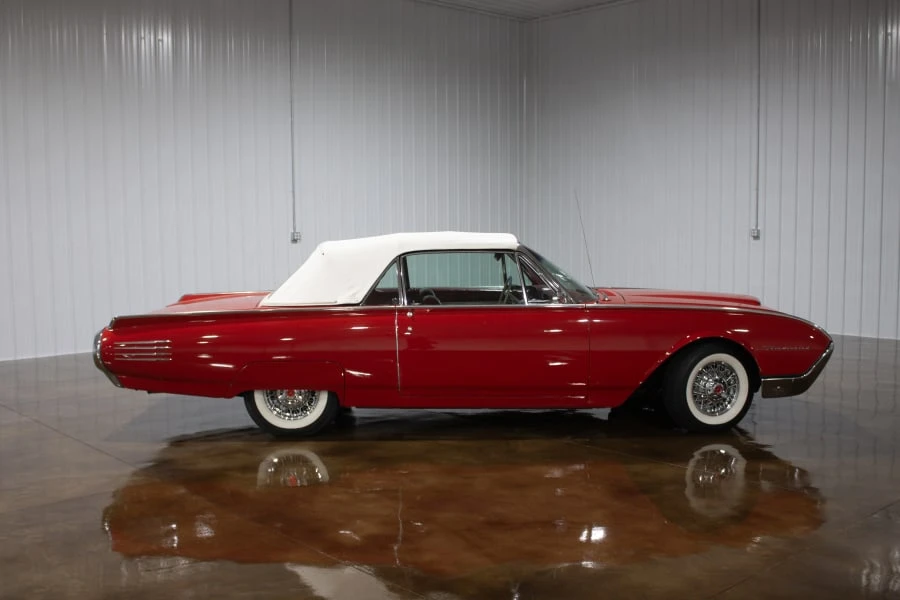 1961 Ford Thunderbird 3rd Gen - Image 13 of 25