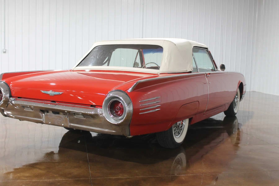 1961 Ford Thunderbird 3rd Gen - Image 7 of 25