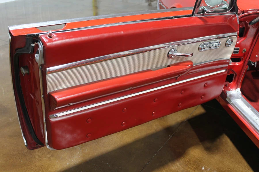 1961 Ford Thunderbird 3rd Gen - Image 21 of 25
