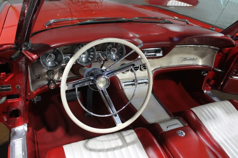 1961 Ford Thunderbird 3rd Gen - Image 19 of 25