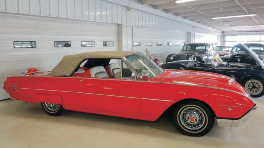 1961 Ford Thunderbird 3rd Gen - Image 2 of 11