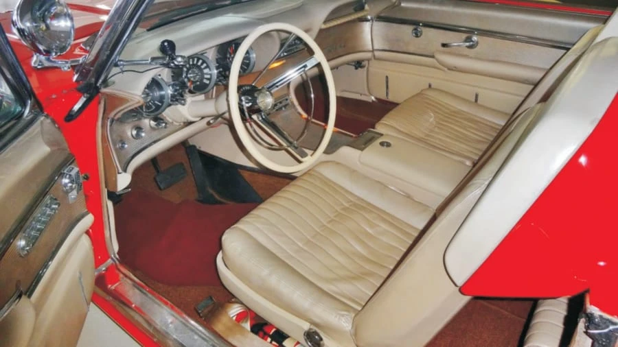 1961 Ford Thunderbird 3rd Gen - Image 2 of 10