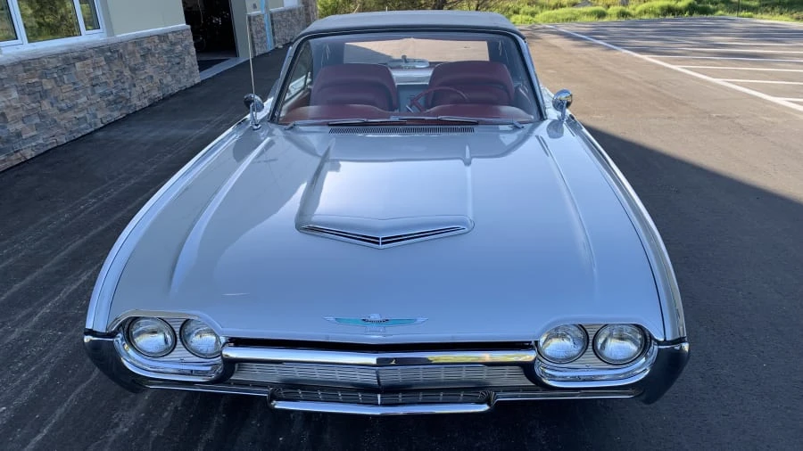 1961 Ford Thunderbird 3rd Gen - Image 4 of 10