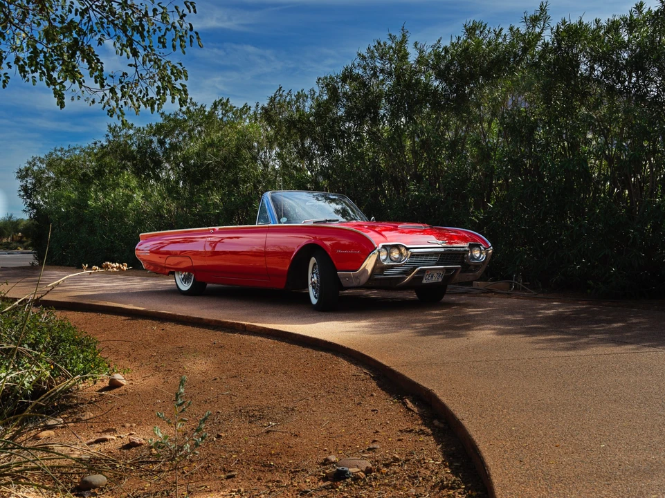 1961 Ford Thunderbird 3rd Gen - Image 13 of 31