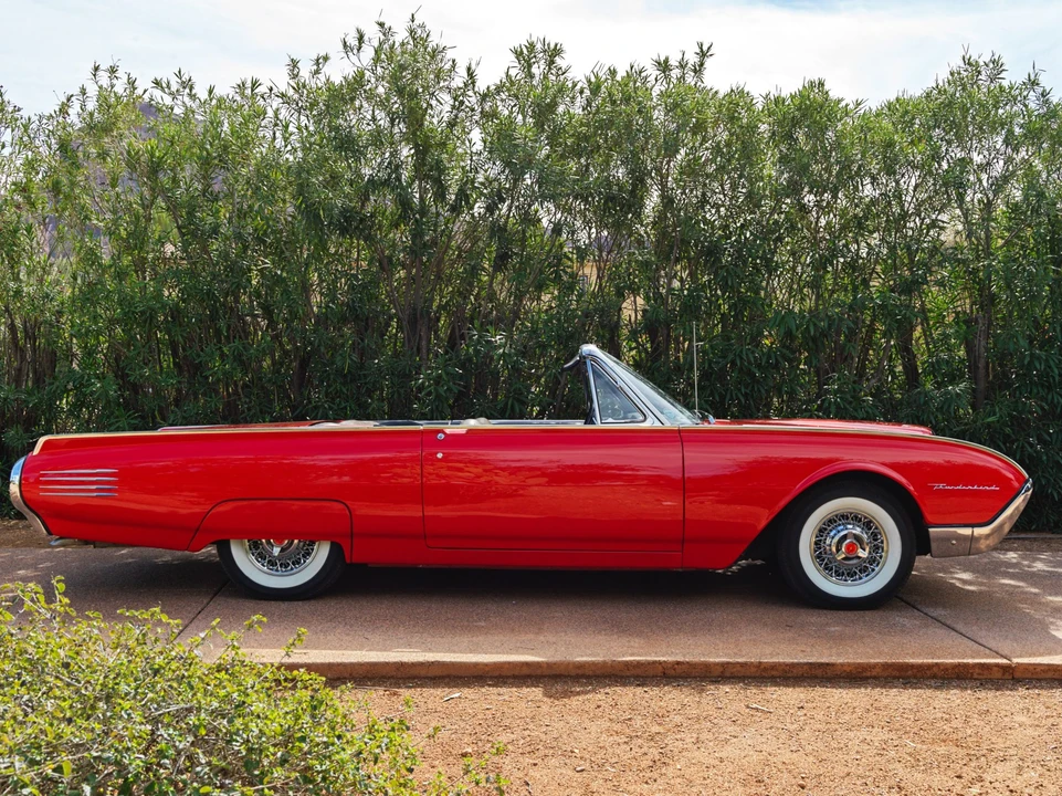 1961 Ford Thunderbird 3rd Gen - Image 11 of 31