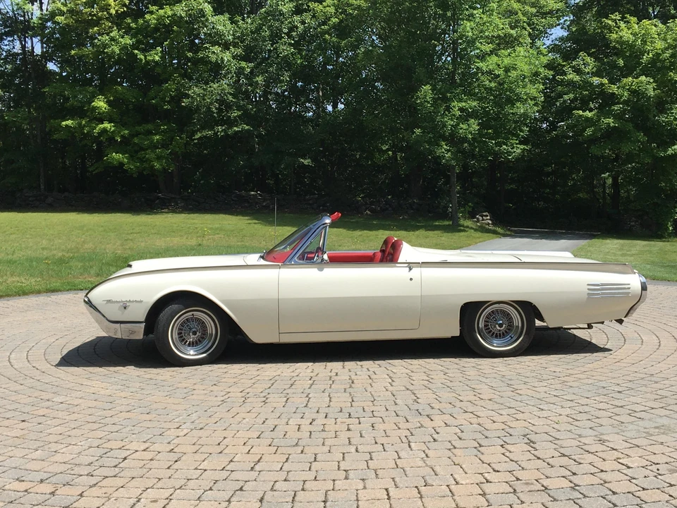 1961 Ford Thunderbird 3rd Gen - Image 11 of 31