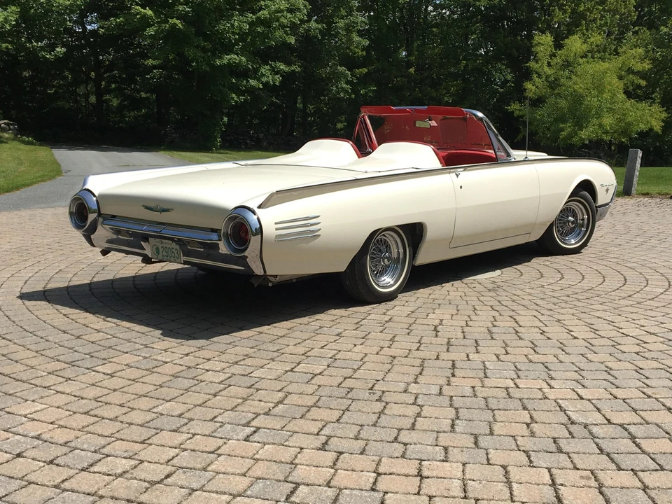 1961 Ford Thunderbird 3rd Gen - Image 5 of 31