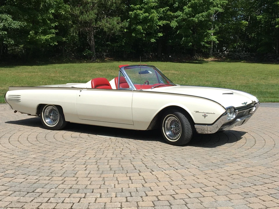 1961 Ford Thunderbird 3rd Gen - Image 2 of 31
