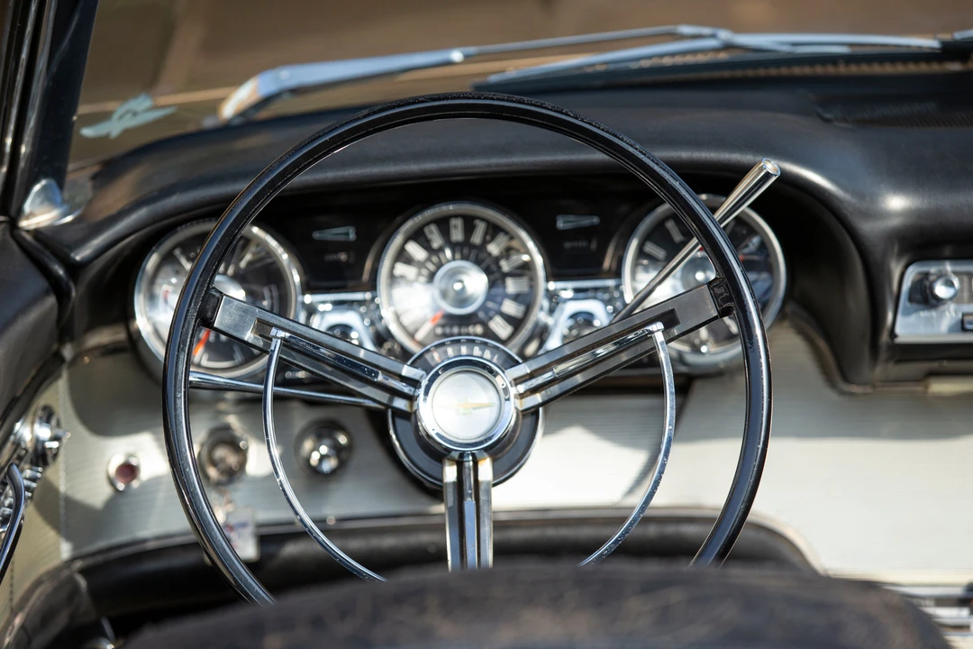1961 Ford Thunderbird 3rd Gen - Image 9 of 27