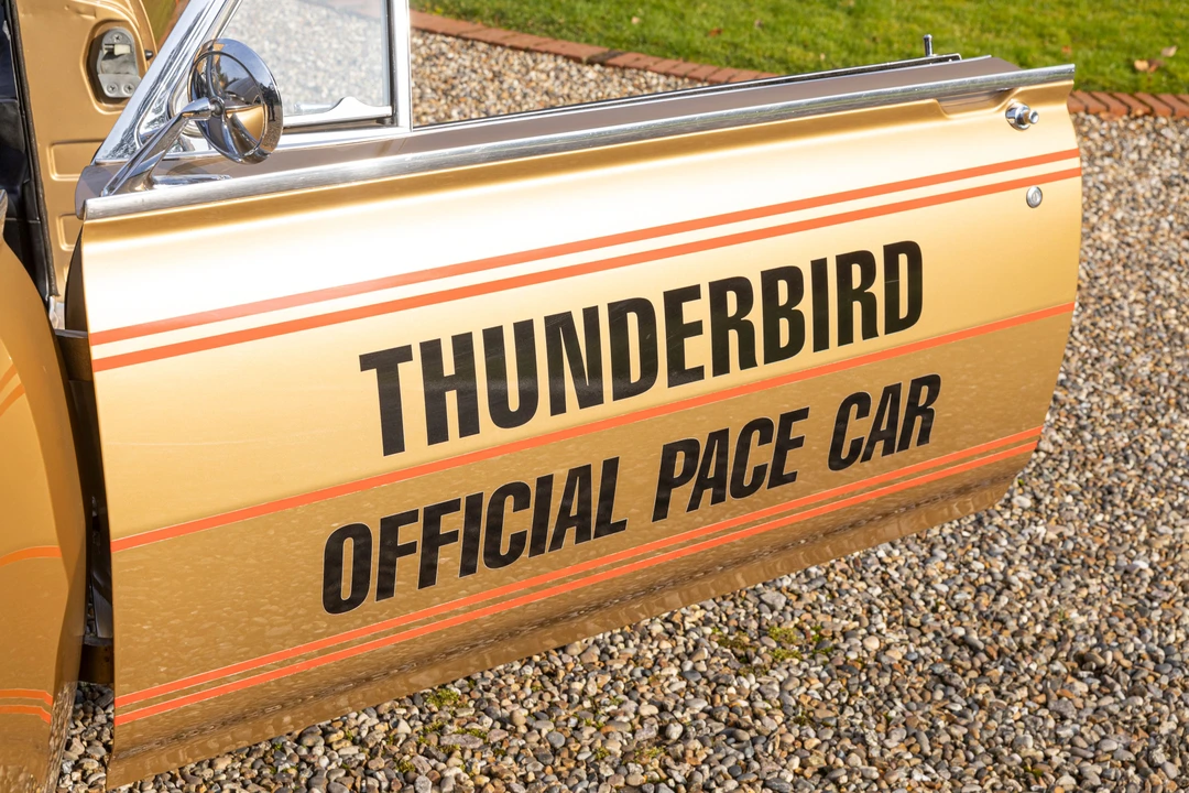 1961 Ford Thunderbird 3rd Gen - Image 3 of 27