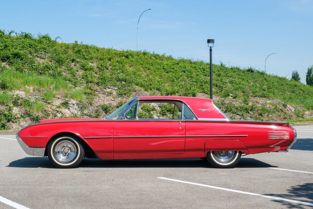 1961 Ford Thunderbird 3rd Gen - Image 5 of 31