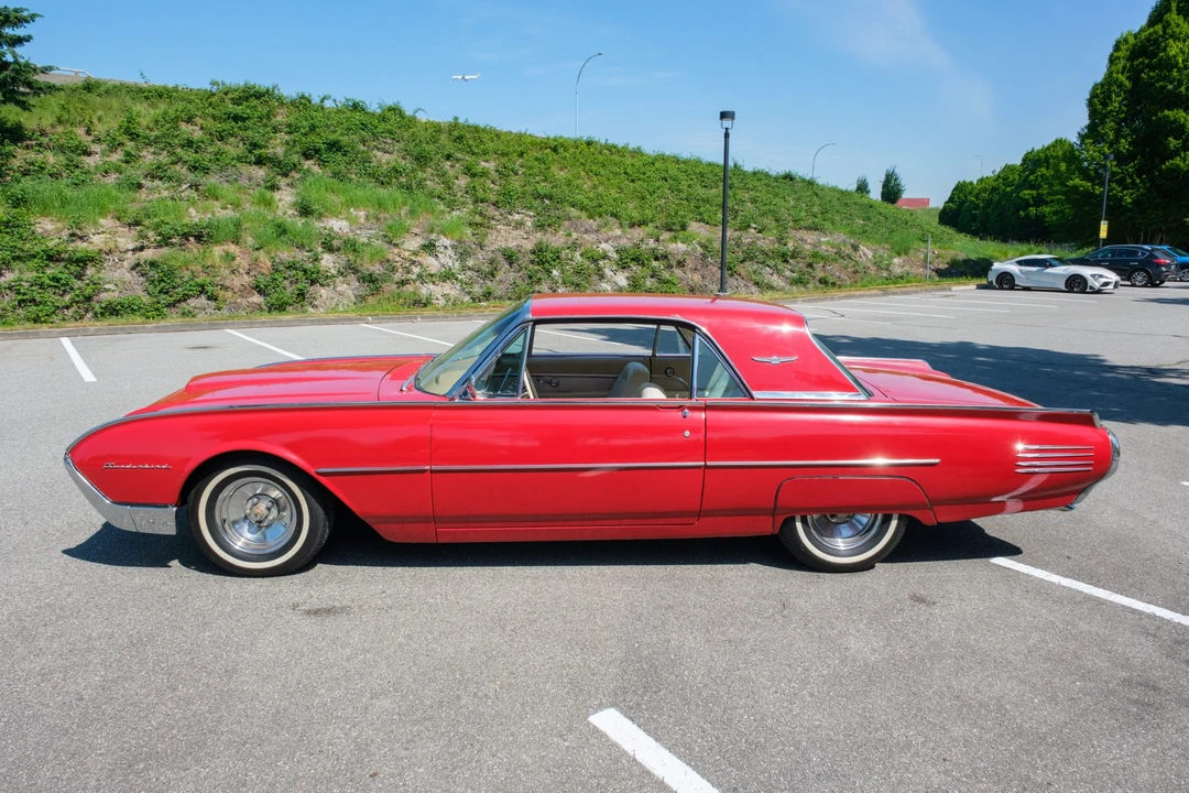 1961 Ford Thunderbird 3rd Gen - Image 6 of 31