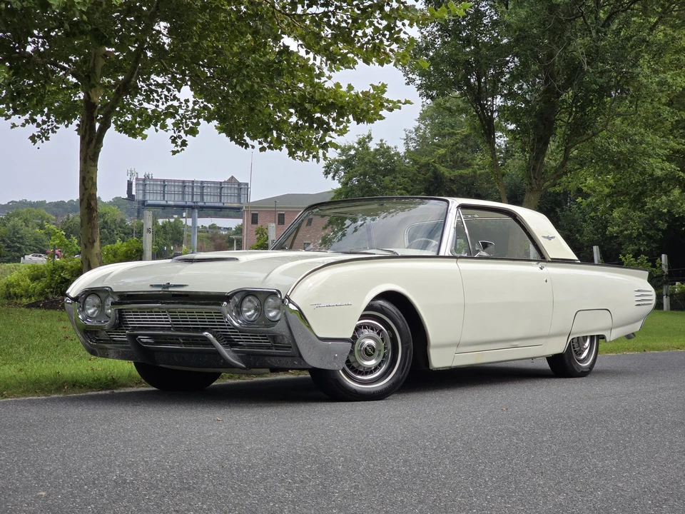1961 Ford Thunderbird 3rd Gen - Image 4 of 31