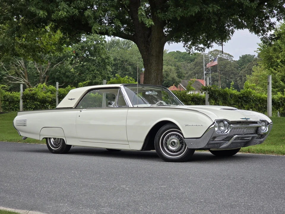 1961 Ford Thunderbird 3rd Gen - Image 22 of 31