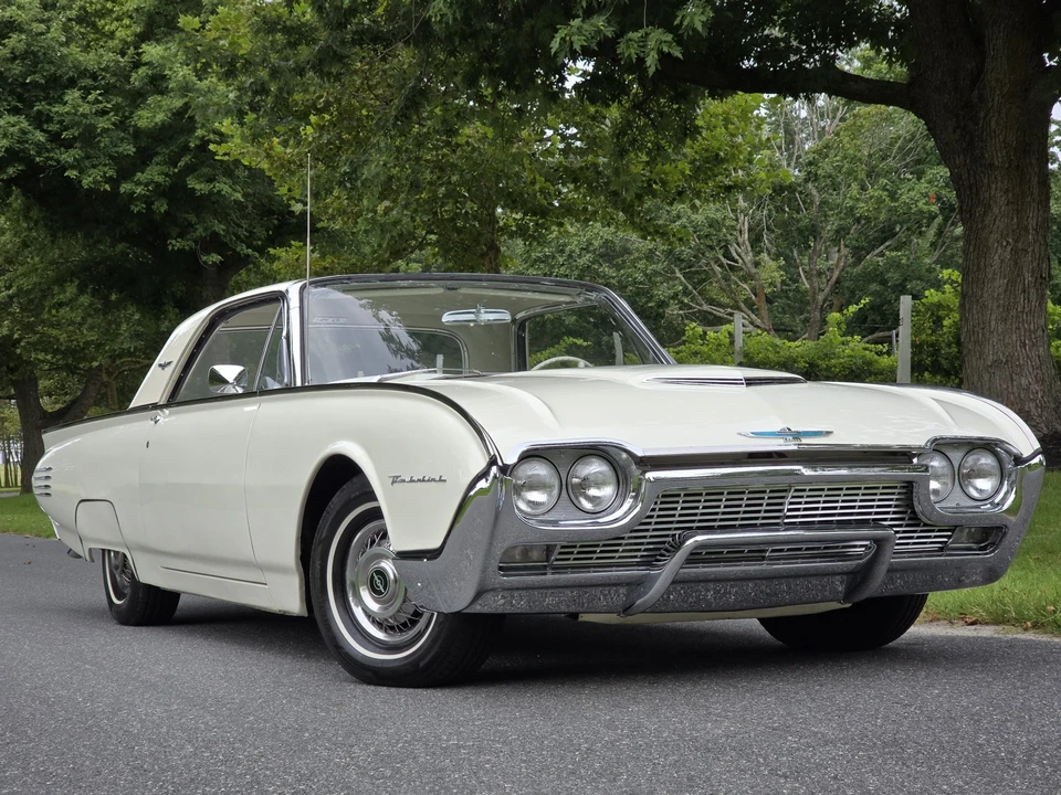 1961 Ford Thunderbird 3rd Gen - Image 18 of 31