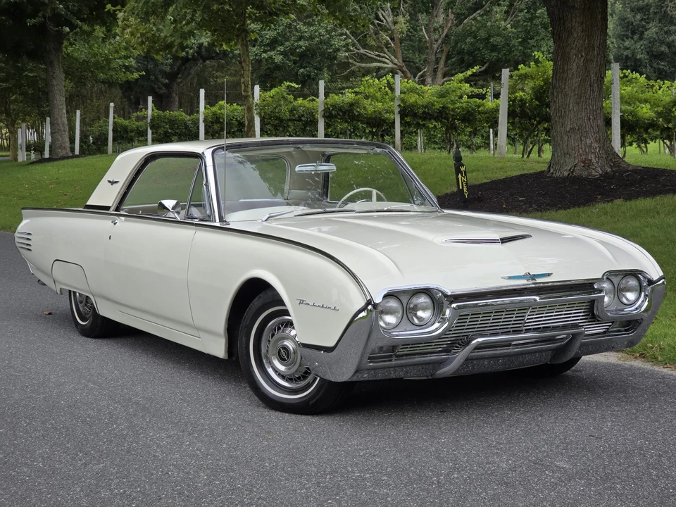 1961 Ford Thunderbird 3rd Gen - Image 19 of 31